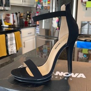 Fashion Nova LA black strappy pump, size 7